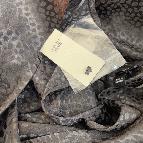 NWT River Island Long Sleeve Jacquard Shirred Romper in black - Picture 7 of 8